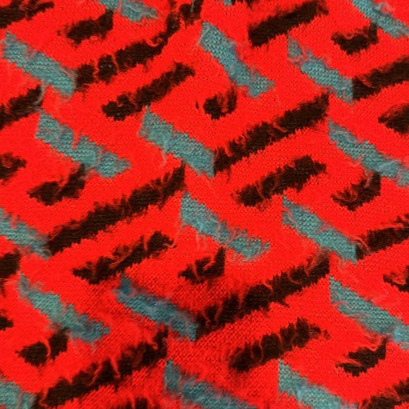 Versace sweater - Picture 3 of 10